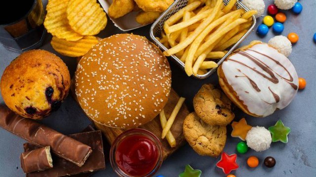 ডায়েটের নামে যেসব খাবার খাচ্ছেন, সেগুলো কি সত্যিই স্বাস্থ্যকর?