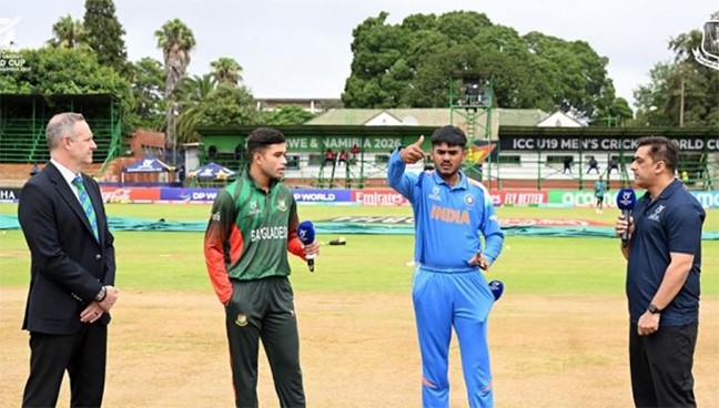 বাংলাদেশ–ভারত ম্যাচে টসের সময় হাত মেলানো হয়নি