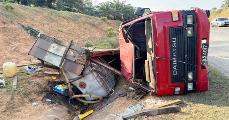 মালয়েশিয়ায় সড়ক দুর্ঘটনায় ২ বাংলাদেশি শ্রমিক নিহত